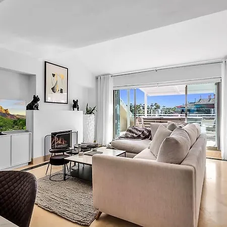 Yolo Spaces - Sotogrande - Ocean View Penthouse Apartment *