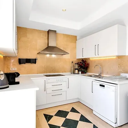 Yolo Spaces - Sotogrande - Ocean View Penthouse Apartment